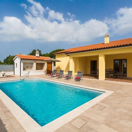 Villa Prenci Private Pool Tinjan Exterior photo
