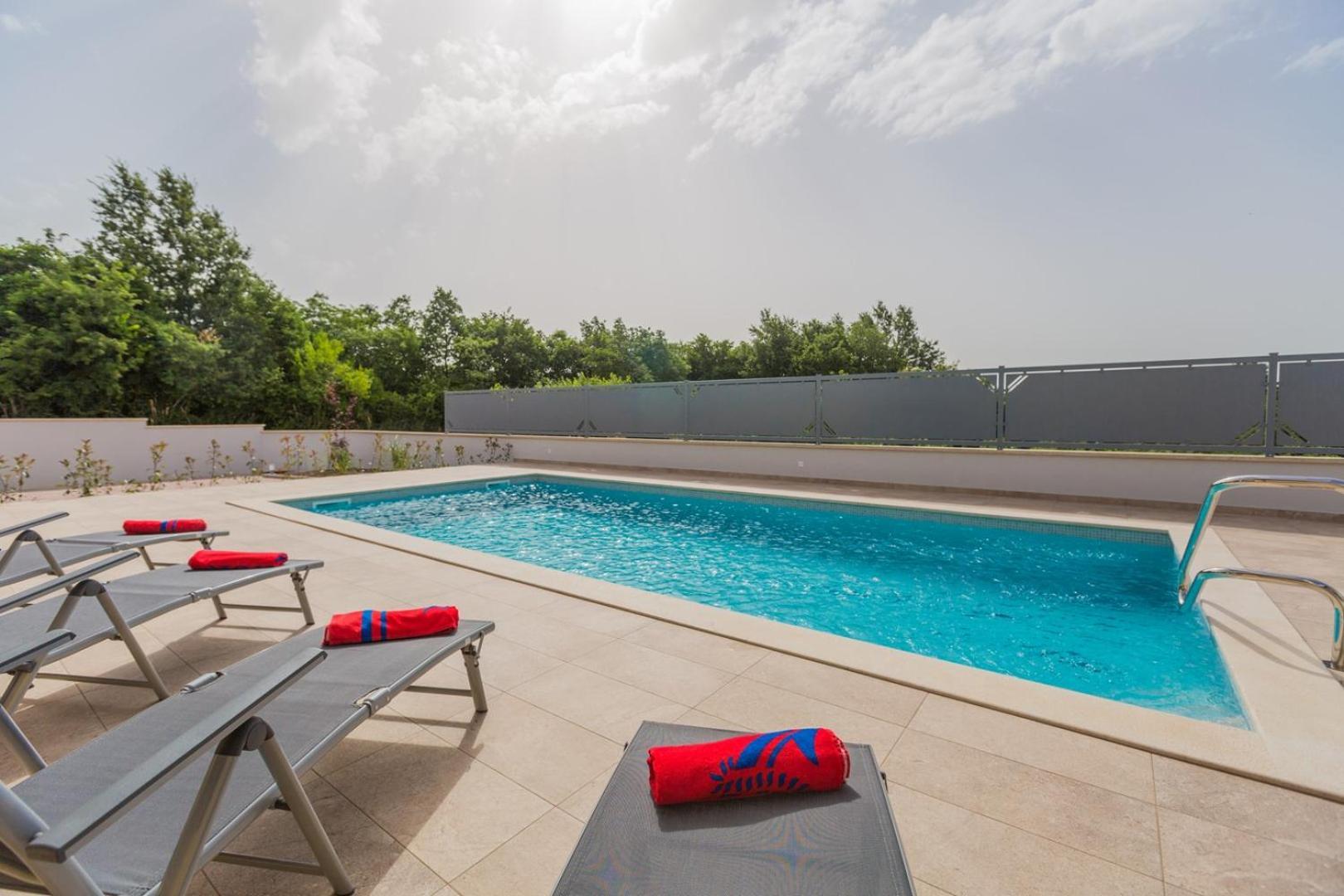 Villa Prenci Private Pool Tinjan Exterior photo