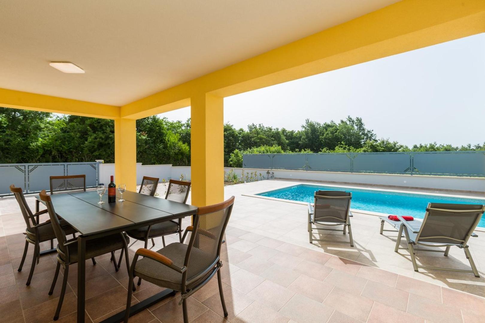 Villa Prenci Private Pool Tinjan Exterior photo