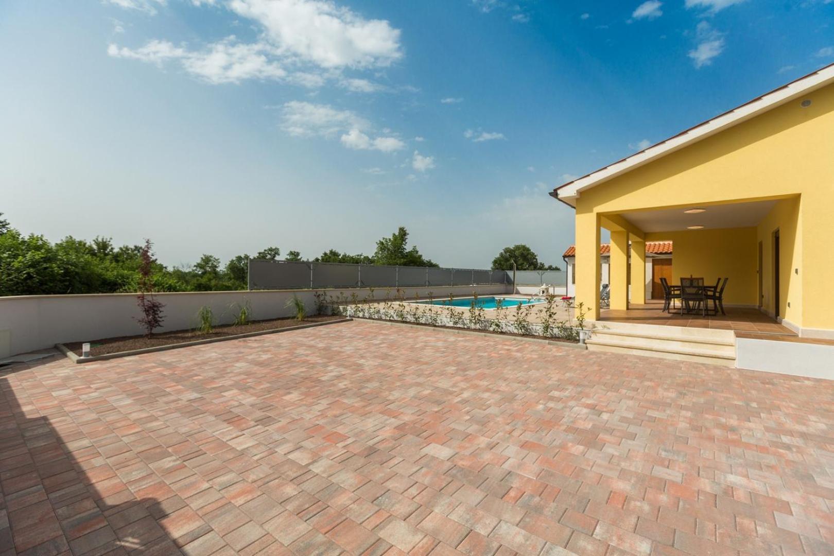 Villa Prenci Private Pool Tinjan Exterior photo