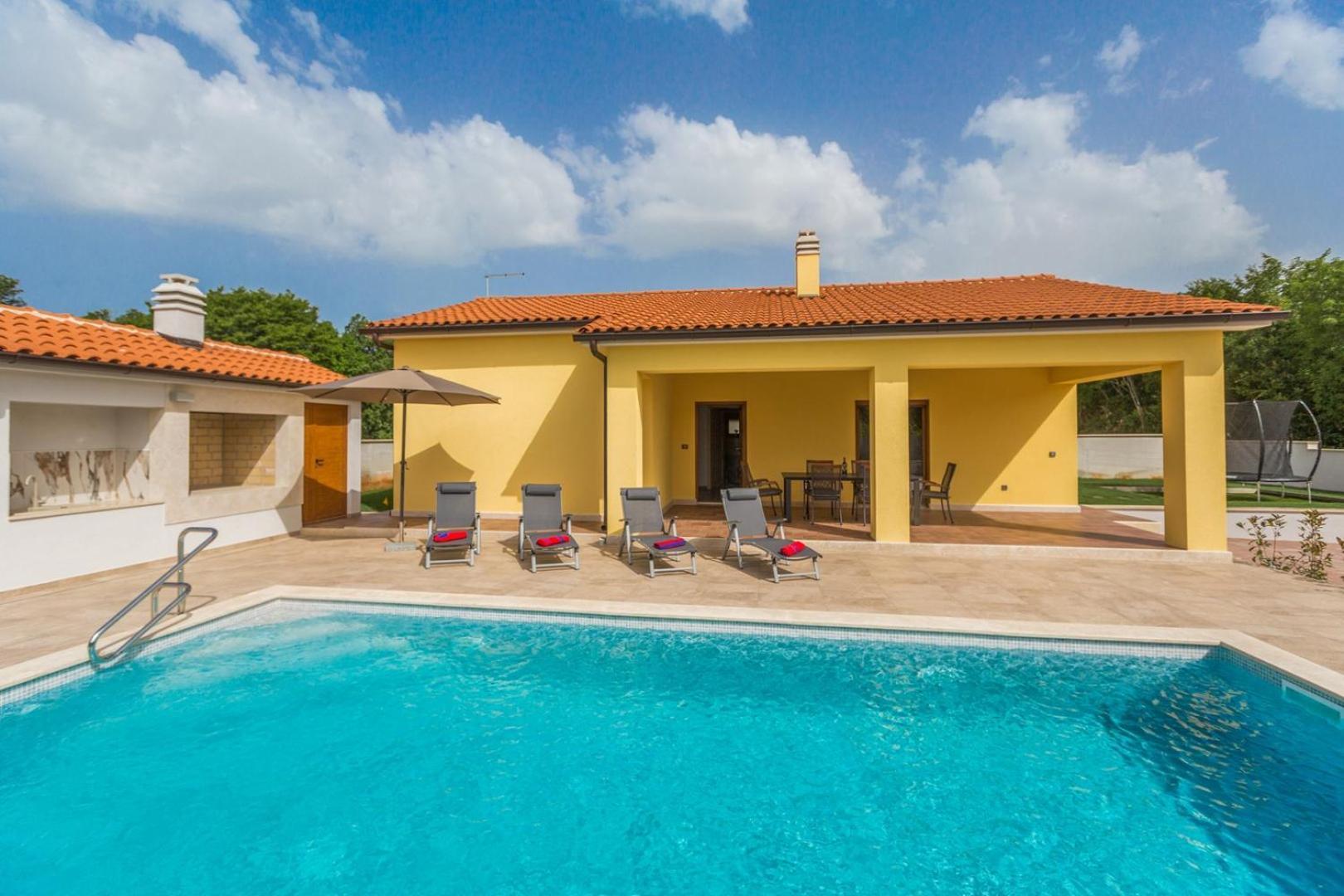 Villa Prenci Private Pool Tinjan Exterior photo